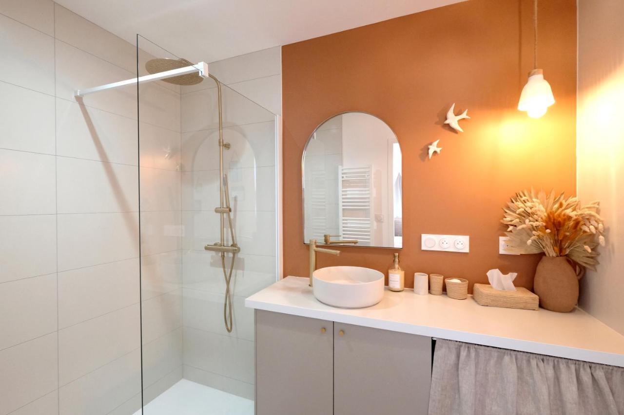Apartment En Front De Avec Vue Imprenable Sur La Grande Des Sables D'olonne *